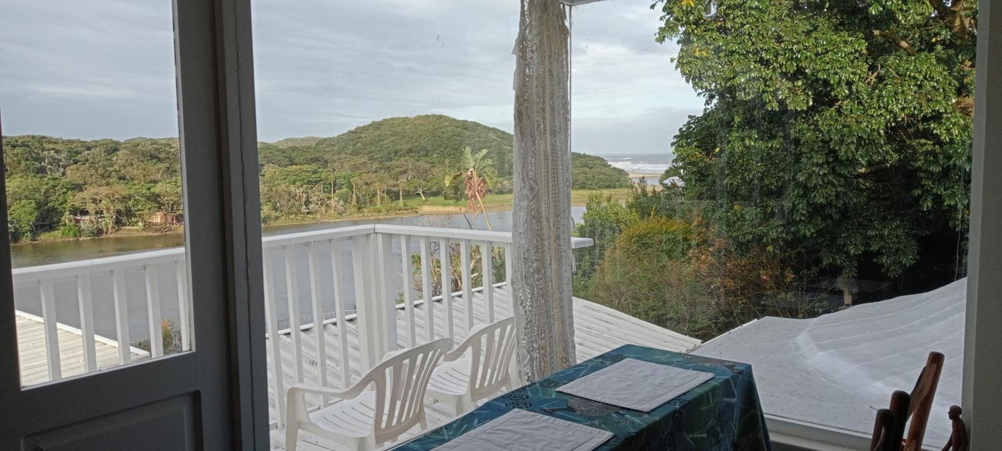 Riverview Loft Bonza Bay Homestay *